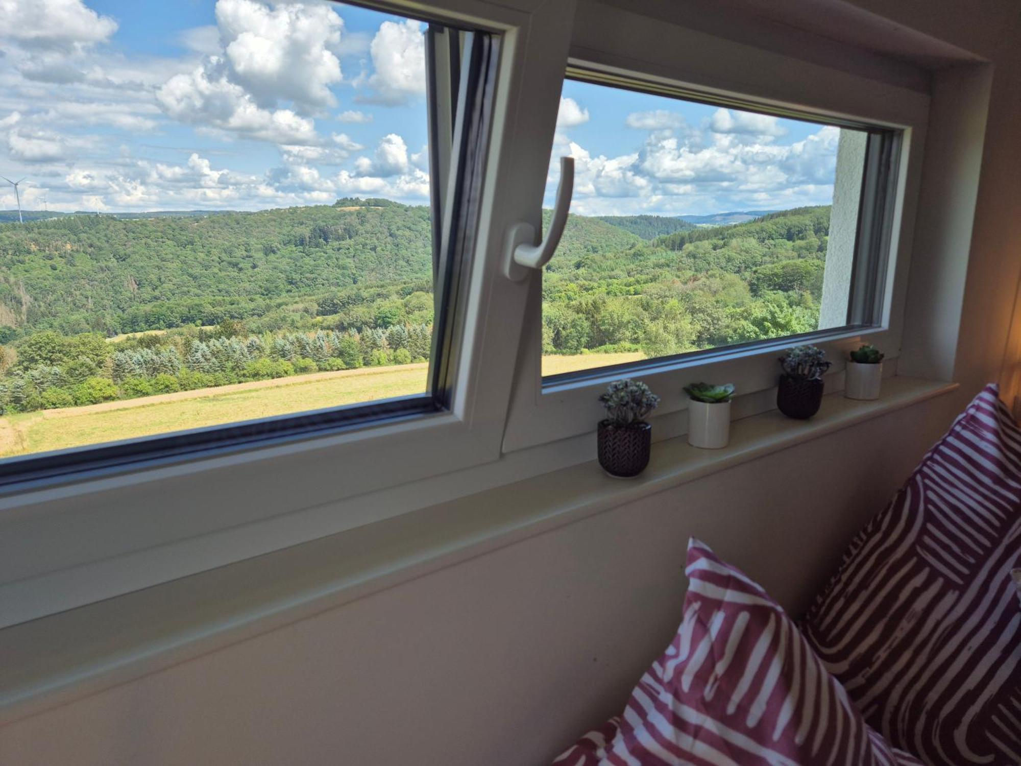 Serenity Vista Retreat Bnb Bescheid Exterior foto